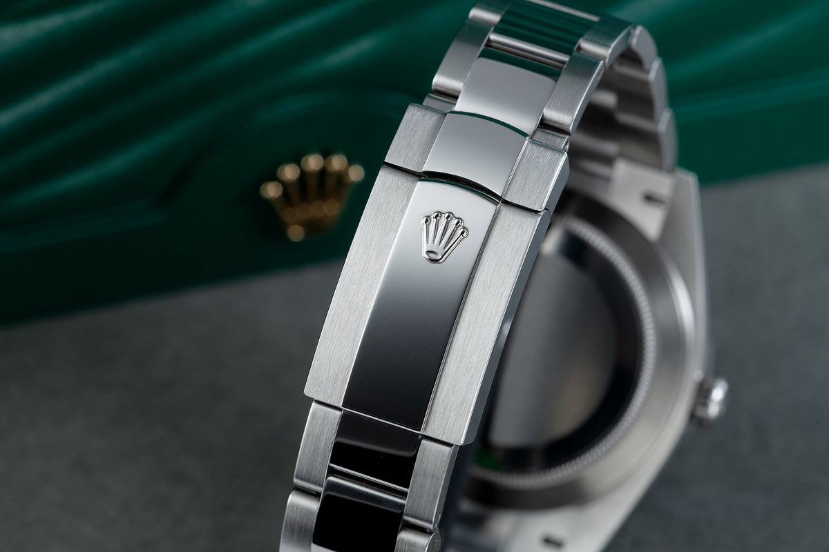 Rlx Datejust Rhodium Dial Fluted Bezel 41mm 126334